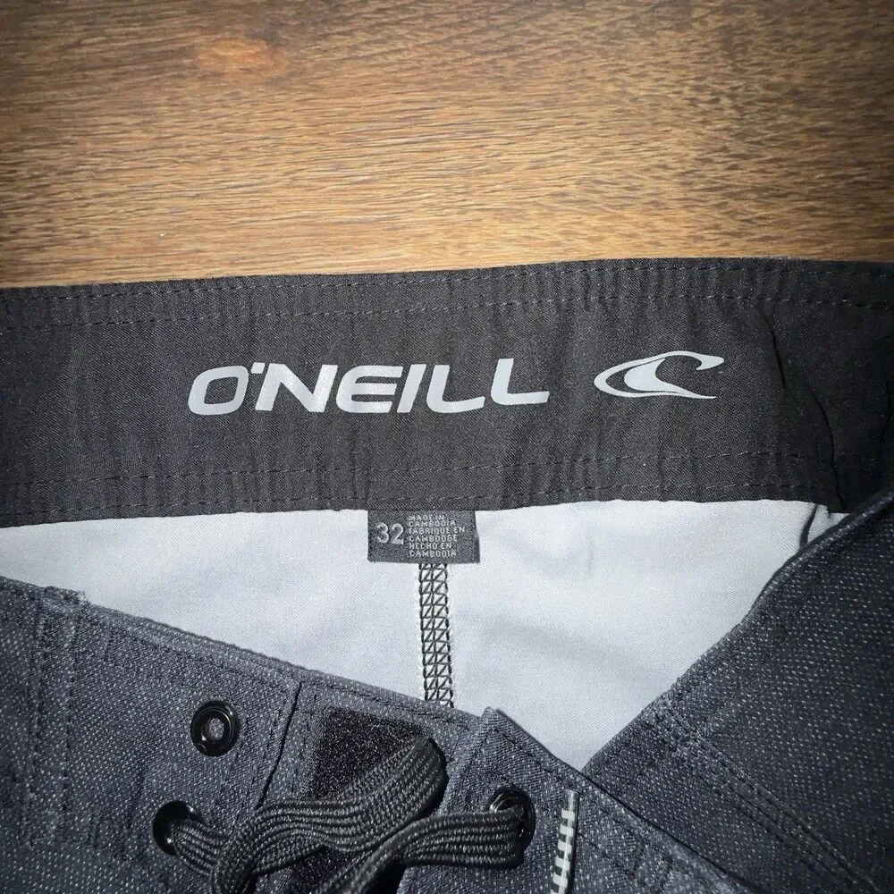 O'Neill Board Shorts, Mens 32, Polyester, 1 Pocket, Black Red White Blue Stripe